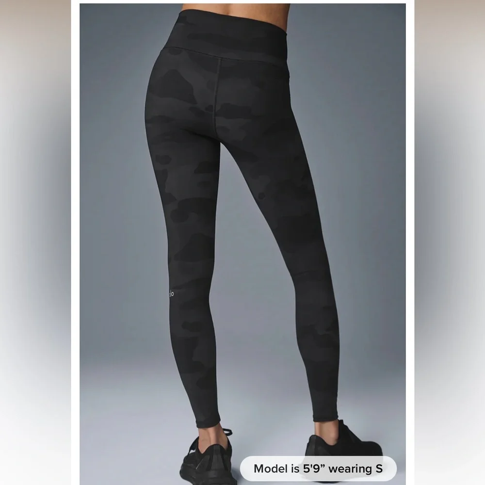 ALO Yoga elevate your